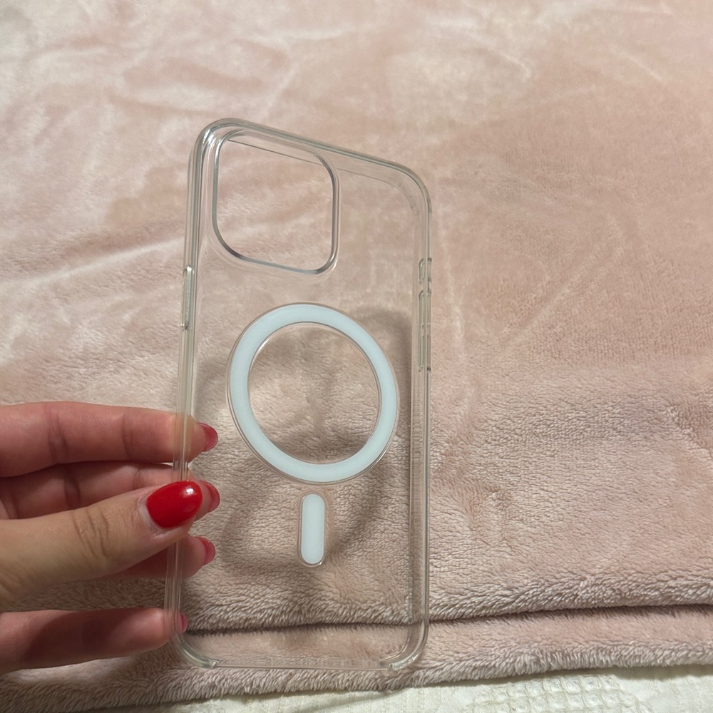 Clear Magnetic 15 Pro Max iPhone Case
